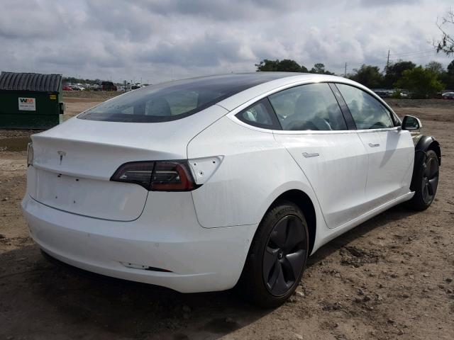 5YJ3E1EB9JF100003 - 2018 TESLA MODEL 3 WHITE photo 4