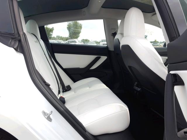 5YJ3E1EB9JF100003 - 2018 TESLA MODEL 3 WHITE photo 6