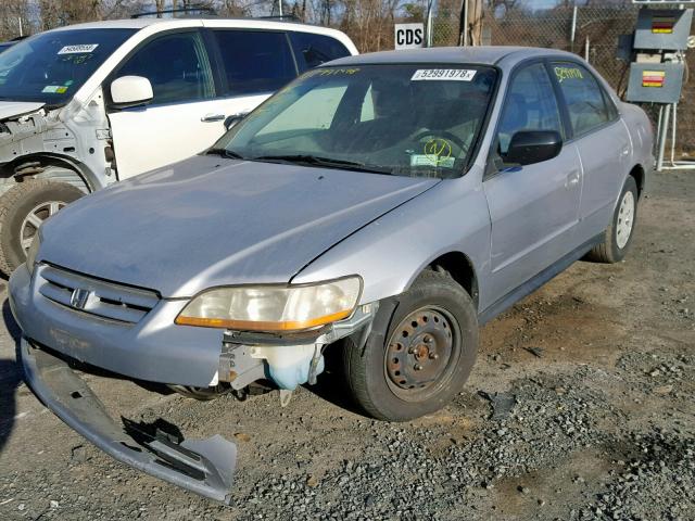 1HGCF86661A059864 - 2001 HONDA ACCORD VAL SILVER photo 2