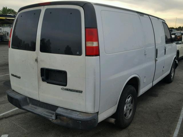 1GCFG15X461217958 - 2006 CHEVROLET EXPRESS G1 WHITE photo 4