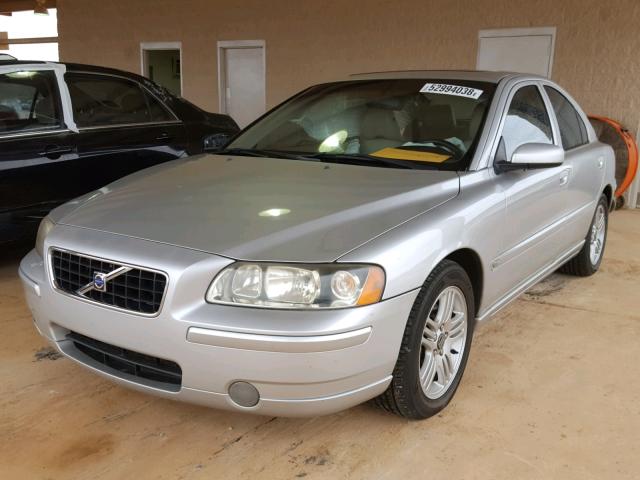 YV1RS592562516655 - 2006 VOLVO S60 2.5T SILVER photo 2