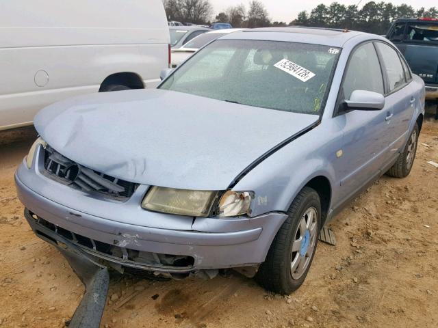 WVWMA63B1XE497829 - 1999 VOLKSWAGEN PASSAT GLS BLUE photo 2