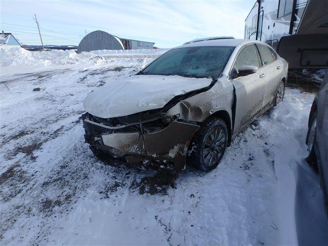 1C3CCCFB7FN623744 - 2015 CHRYSLER 200 LX WHITE photo 2