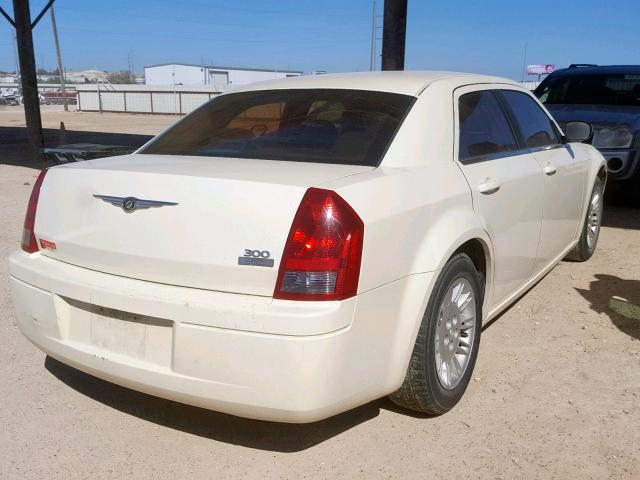 2C3LA43R17H638828 - 2007 CHRYSLER 300 WHITE photo 4