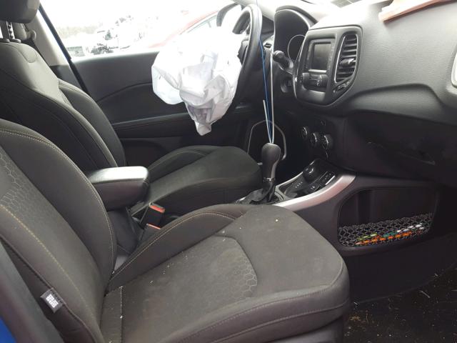 3C4NJDAB6HT624863 - 2017 JEEP COMPASS SP 蓝色 照片 5