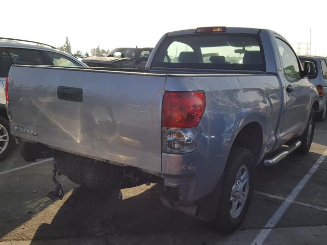 5TFJV52108X003170 - 2008 TOYOTA TUNDRA SILVER photo 4