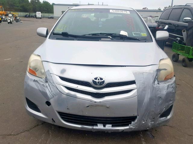 JTDBT903381233617 - 2008 TOYOTA YARIS SILVER photo 7