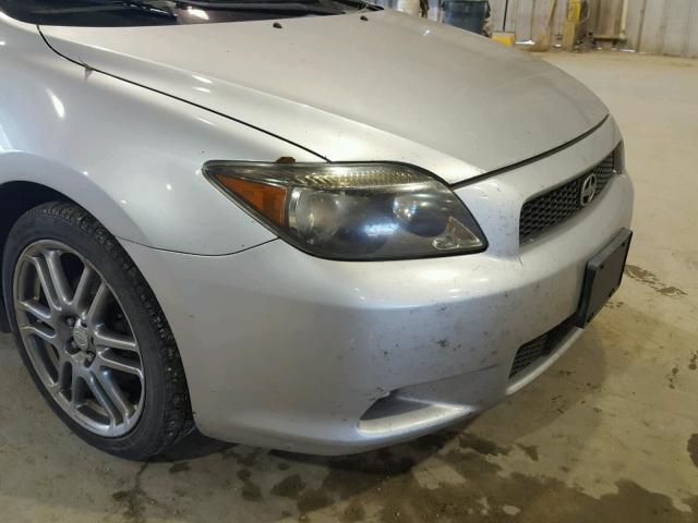 JTKDE177960076068 - 2006 TOYOTA SCION TC SILVER photo 9