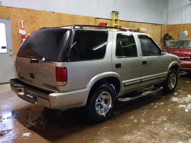 1GNCS13W2Y2215867 - 2000 CHEVROLET BLAZER TAN photo 4