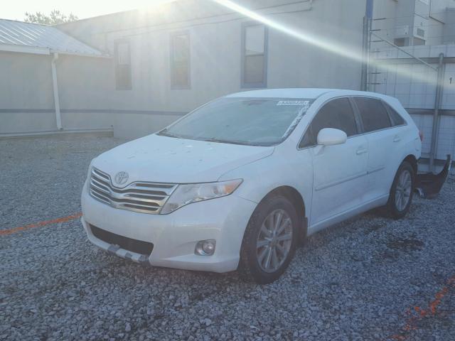 4T3ZA3BB1AU030318 - 2010 TOYOTA VENZA BASE WHITE photo 2