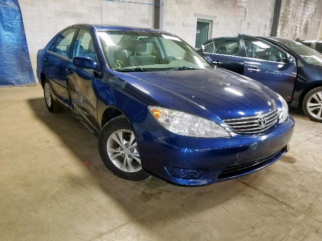 JTDBE30K453032159 - 2005 TOYOTA CAMRY LE BLUE photo 1