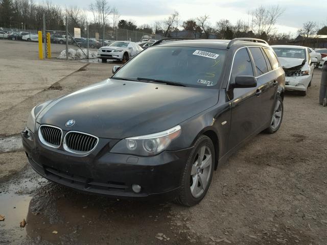 WBANN73546CN03073 - 2006 BMW 530 XIT BLACK photo 2