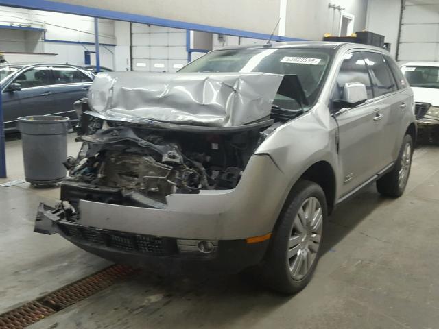 2LMDU88C88BJ10579 - 2008 LINCOLN MKX SILVER photo 2