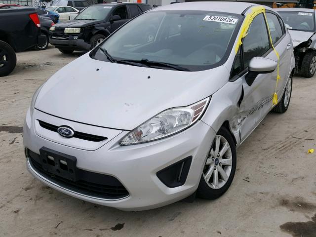 3FADP4EJ4CM134538 - 2012 FORD FIESTA SE SILVER photo 2