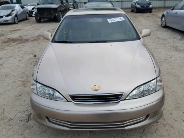 JT8BF28G315105574 - 2001 LEXUS ES 300 GOLD photo 9