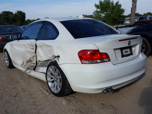 WBAUP7C54BVP21227 - 2011 BMW 128 I WHITE photo 3