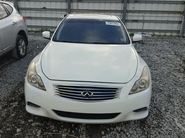 JNKCV64E28M103155 - 2008 INFINITI G37 BASE WHITE photo 9