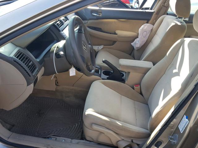 1HGCM56455A191569 - 2005 HONDA ACCORD LX TAN photo 5