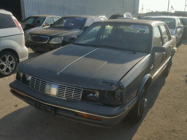 1G3AM19W8GD413051 - 1986 OLDSMOBILE CUTLASS CI GRAY photo 2