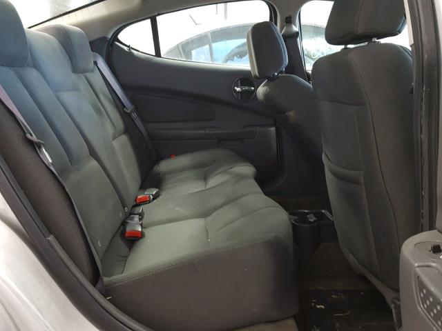 2G2WP522641369882 - 2004 PONTIAC GRAND PRIX SILVER photo 6