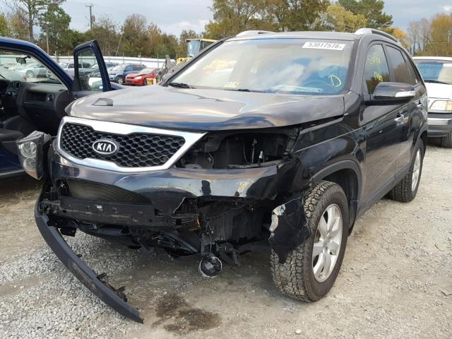 5XYKT4A63DG415842 - 2013 KIA SORENTO LX BLACK photo 2