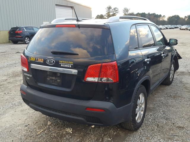 5XYKT4A63DG415842 - 2013 KIA SORENTO LX BLACK photo 4