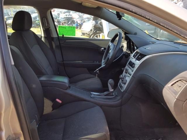 1G1ZH57B294156267 - 2009 CHEVROLET MALIBU 1LT SILVER photo 5