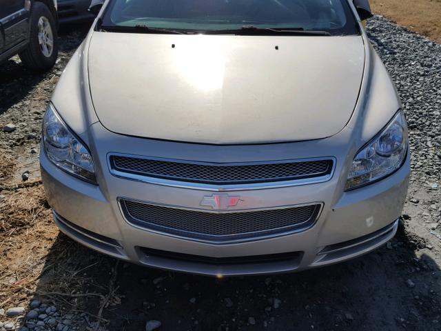 1G1ZH57B294156267 - 2009 CHEVROLET MALIBU 1LT SILVER photo 9