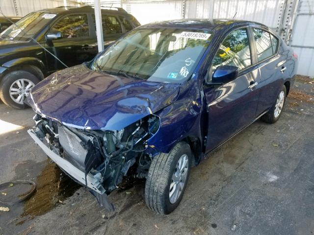 3N1CN7AP1JL877803 - 2018 NISSAN VERSA S BLUE photo 2