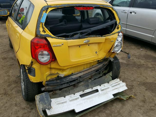 KL1TD66E09B644419 - 2009 CHEVROLET AVEO LS YELLOW photo 9