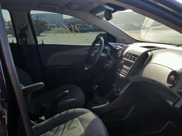1G1JB5SHXD4141552 - 2013 CHEVROLET SONIC LS BLACK photo 5