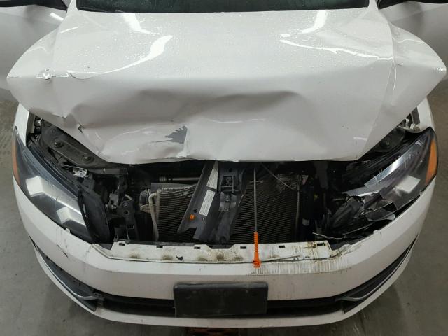 1VWAP7A37DC079783 - 2013 VOLKSWAGEN PASSAT S WHITE photo 7