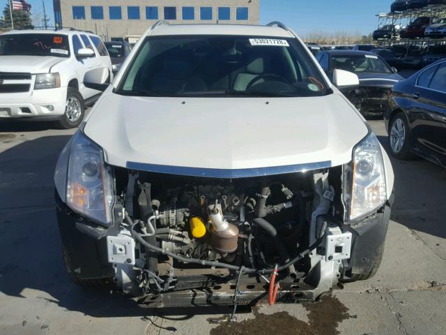 3GYFNDE32CS628879 - 2012 CADILLAC SRX LUXURY WHITE photo 9