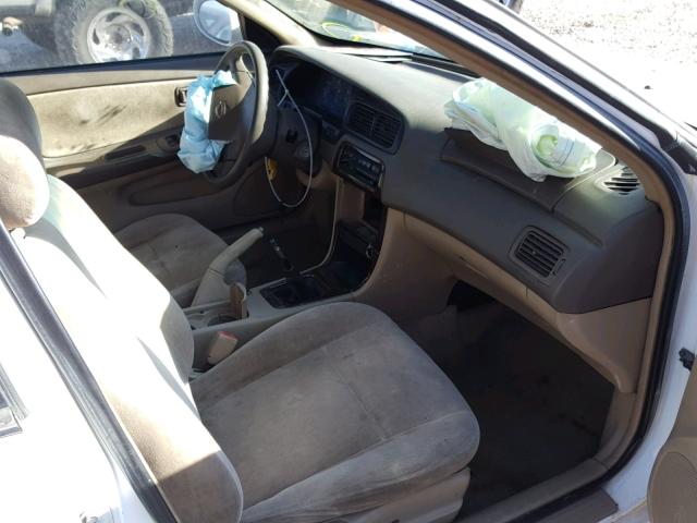 1N4DL01D0WC229267 - 1998 NISSAN ALTIMA XE WHITE photo 5