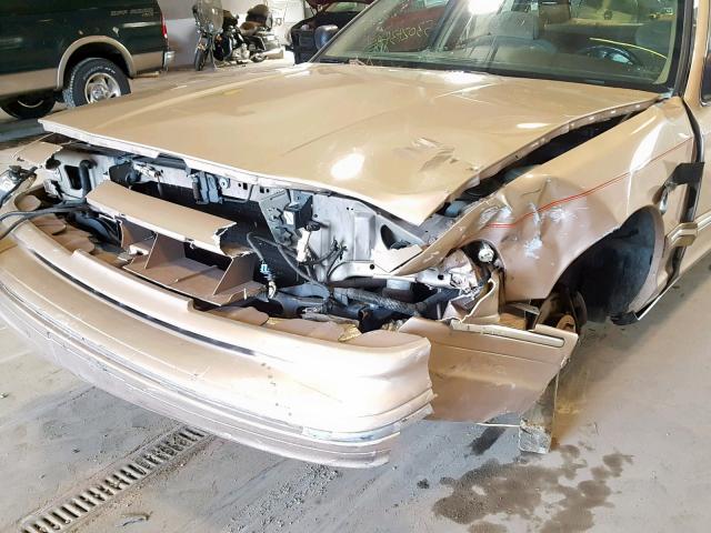 2FALP74W8TX175673 - 1996 FORD CROWN VICT SILVER photo 9