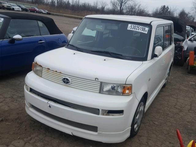 JTLKT324954009351 - 2005 TOYOTA SCION XB Ақ фото 2