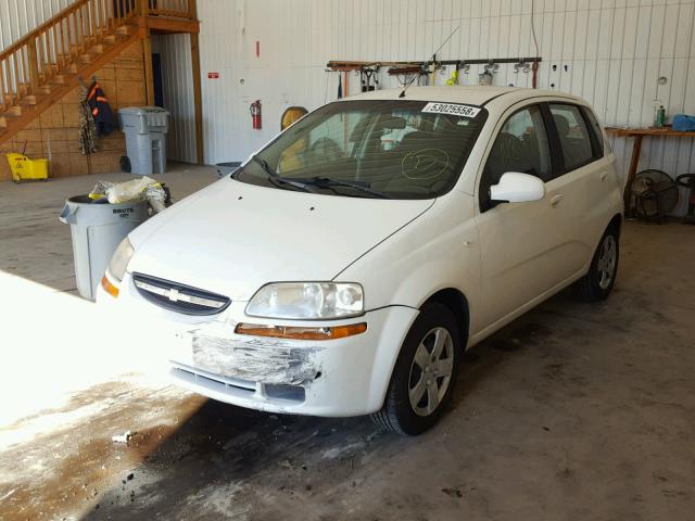 KL1TD66616B682584 - 2006 CHEVROLET AVEO BASE Ақ фото 2
