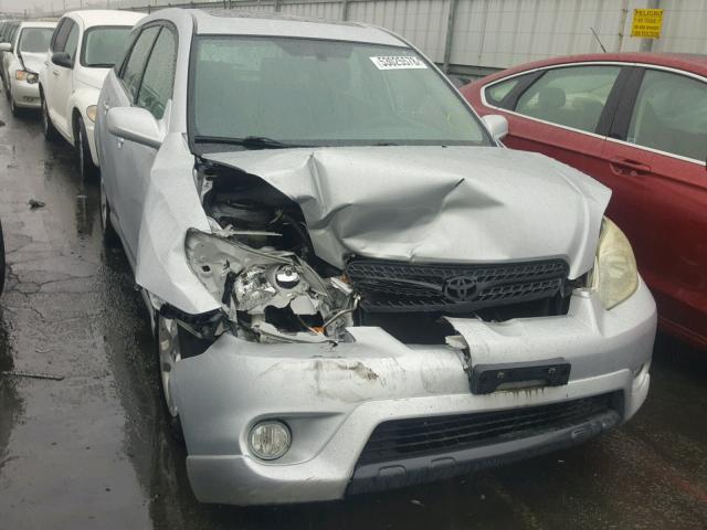 2T1KR32E15C490521 - 2005 TOYOTA MATRIX SILVER photo 1