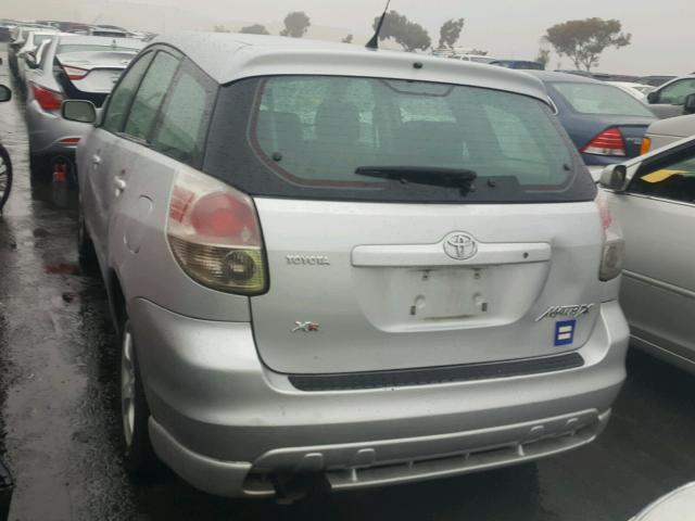 2T1KR32E15C490521 - 2005 TOYOTA MATRIX SILVER photo 3