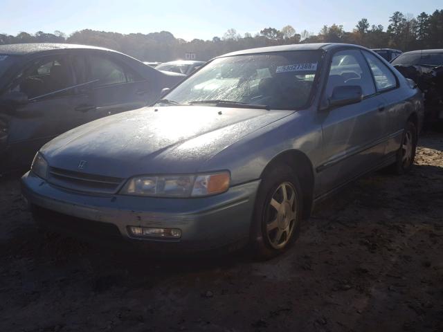 1HGCD7220RA030973 - 1994 HONDA ACCORD DX BLUE photo 2