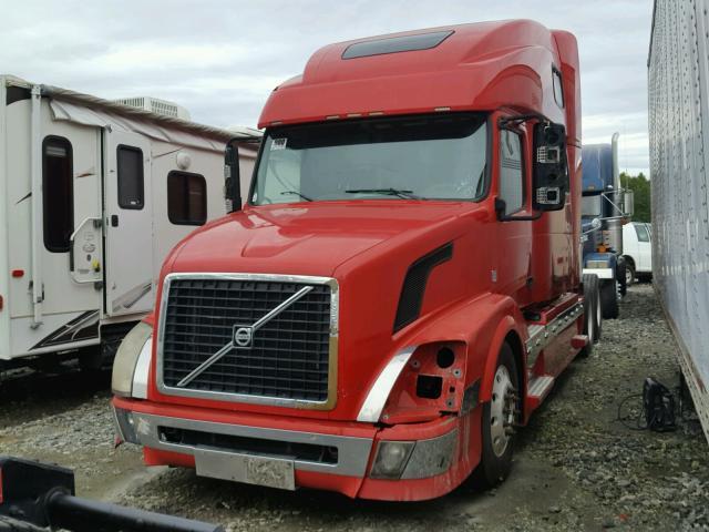 4V4NC9KK99N267481 - 2009 VOLVO VN VNL RED photo 2