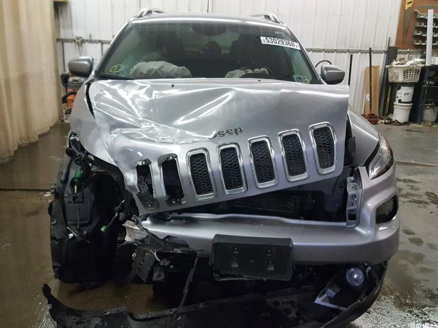 1C4PJMCSXFW600160 - 2015 JEEP CHEROKEE L SILVER photo 9