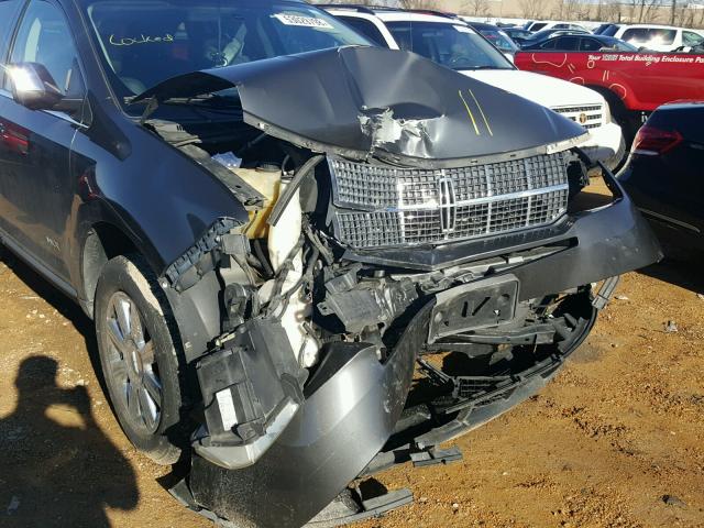 2LMDU68C57BJ10526 - 2007 LINCOLN MKX BLACK photo 9