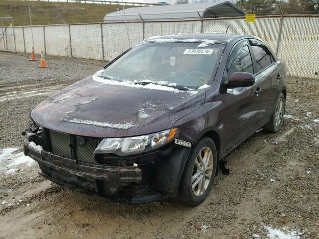 KNAFU4A22B5376577 - 2011 KIA FORTE EX BURGUNDY photo 2