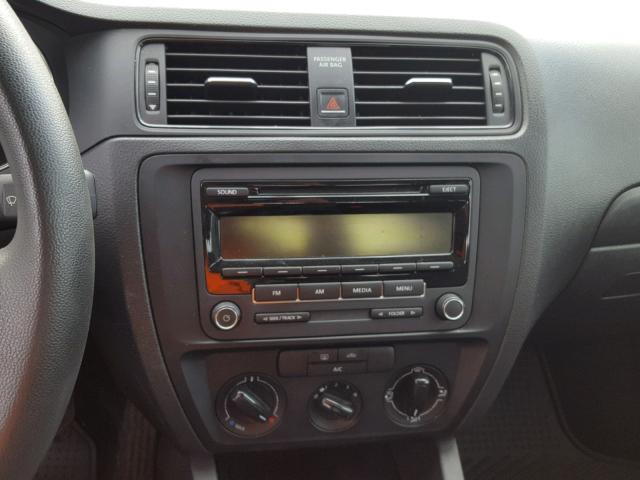 3VW2K7AJ5FM207859 - 2015 VOLKSWAGEN JETTA BASE 灰色 照片 9