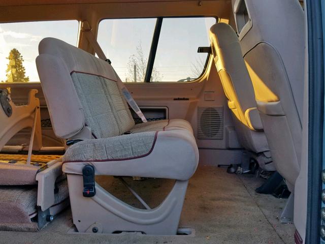 1FMDA31U8SZC09644 - 1995 FORD AEROSTAR GRAY photo 6