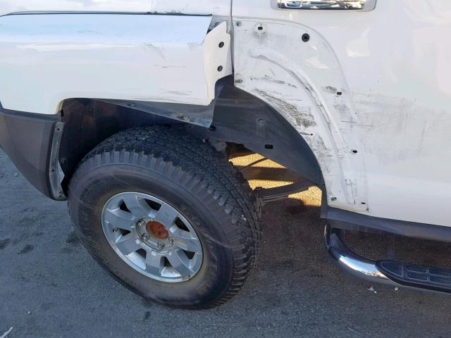 5GTDN136768150313 - 2006 HUMMER H3 WHITE photo 9