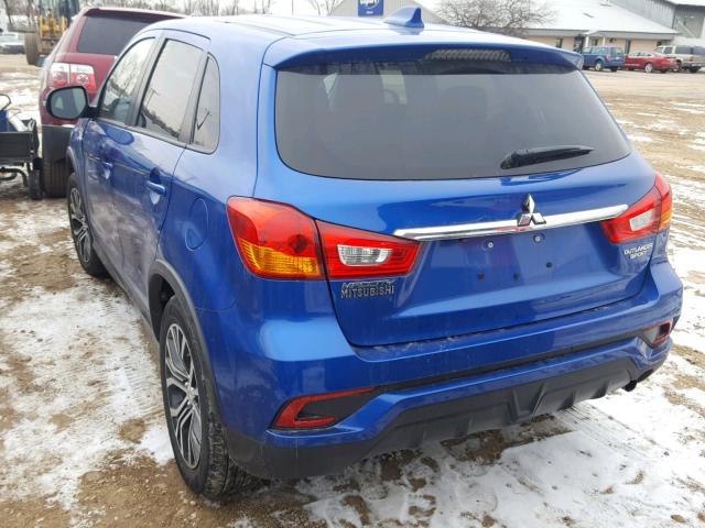 JA4AP3AU8JU019046 - 2018 MITSUBISHI OUTLANDER BLUE photo 3