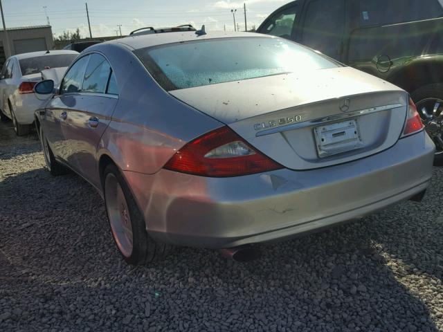 WDDDJ72X18A131662 - 2008 MERCEDES-BENZ CLS 550 SILVER photo 3