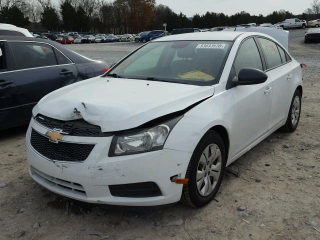 1G1PA5SH3D7259602 - 2013 CHEVROLET CRUZE LS WHITE photo 2